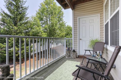 622 Ml Pond Way, Tinton Falls NJ 07724-2478 exterior