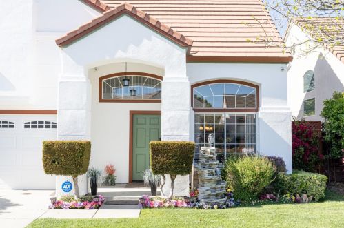 1675 Tupolo Dr, San Jose, CA 95124-4754