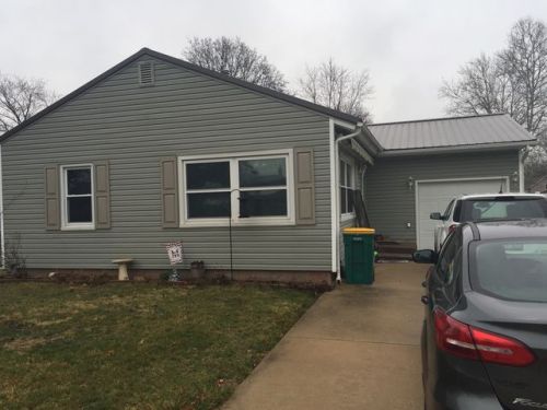 984 Crafford St, Bushnell, IL 61422-1408