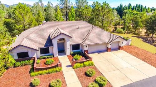 11626 Ridgewood Rd, Redding, CA 96003-7575
