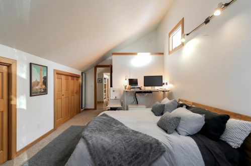 13102 Hansel Ave, Truckee CA  96161-6234 exterior