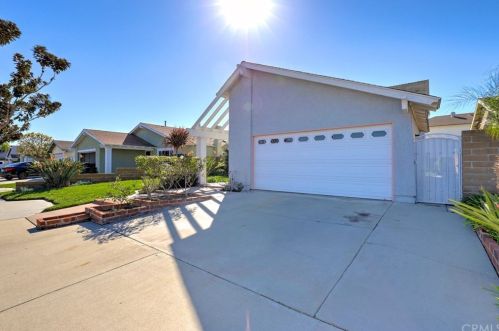 6350 Bataan St, Cypress, CA 90630-5665