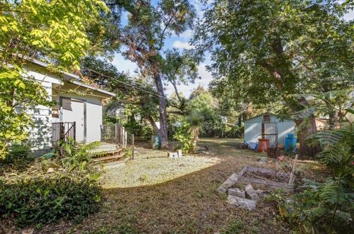 2508 2nd St, Austin TX  78702-4708 exterior
