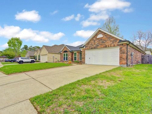 1414 Sweet Stone Ct, Taylor Lake Village, TX 77586-4128