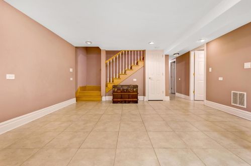 7851 Oleander Ave, Niles IL  60714-3155 exterior