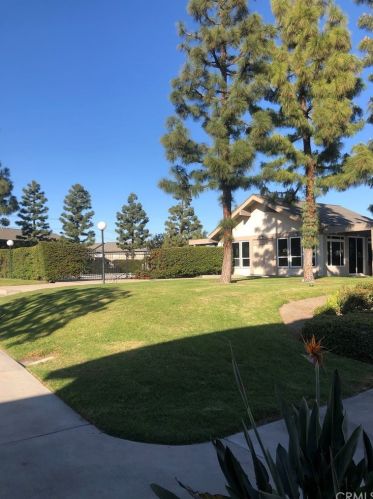 571 Alton Ave, Santa Ana, CA 92707-4055