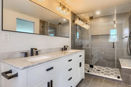 8168 Hinsdale Dr, Englewood CO 80112-1910 exterior