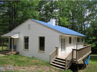 17 Fairview Ave, Albany, NH 03818-6007
