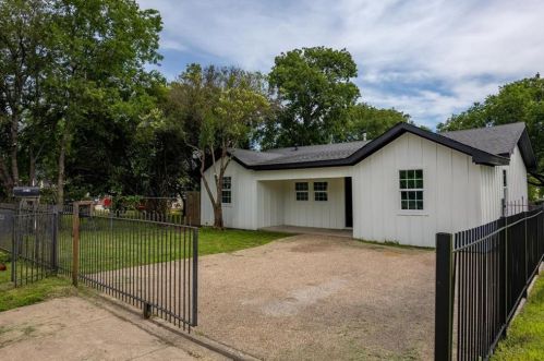 3306 29th St, Fort Worth TX  76106-3404 exterior