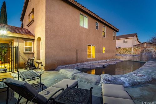 42234 Marbella St, Lancaster CA 93536 exterior