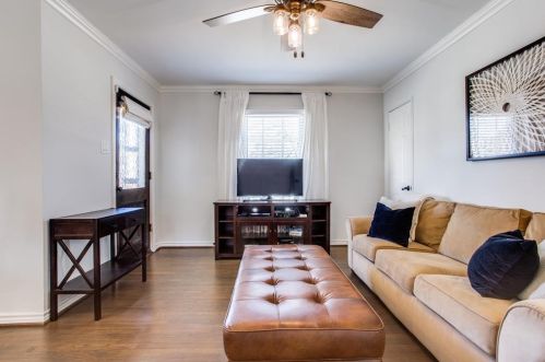 1642 Crst Rdg Dr, Dallas TX  75228-3030 exterior