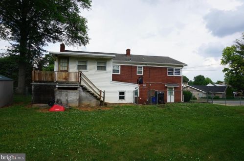 2000 White St, York, PA 17404-5238