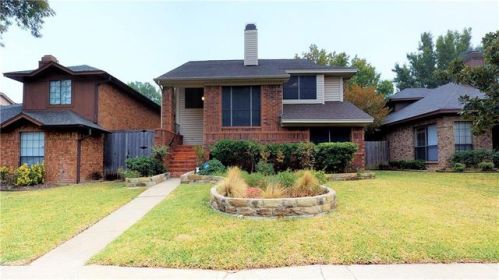 1726 San Francisco St, Carrollton TX  75007-5051 exterior