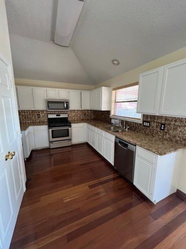 5406 Blue Cove Dr, Garland TX  75043-4830 exterior