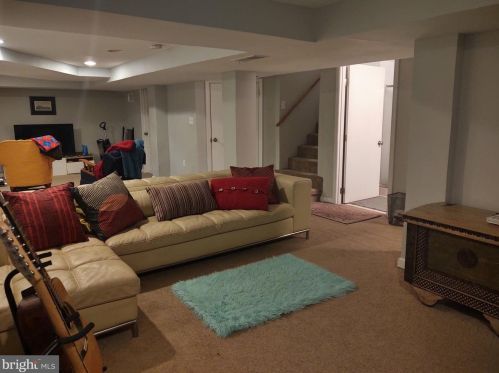 3201 Henderson Ave, Silver Spring MD 20902-1921 exterior