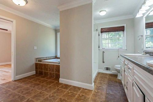 2528 Country Club Dr, Conyers GA  30013-4959 exterior