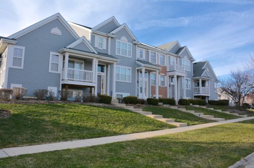 874 Emerald Dr, Pingree Grove IL  60140-9114 exterior