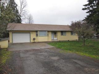 491 Glide Loop Dr, Glide, OR 97443-9711