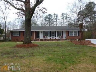 2641 Lakeridge Cir, Rome, GA 30165-1126
