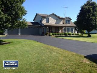 11027 Melms Rd, Genoa, IL 60135-8820