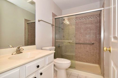 364 Messenger Cir, North Aurora IL  60542-1805 exterior