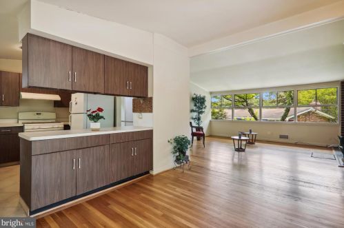 2205 Richland Pl, Silver Spring MD 20910-2331 exterior