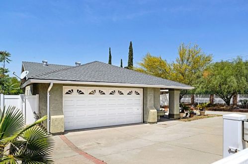 910 Willow Ave, Rialto, CA 92376-4262