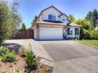 664 Terry Cir, Beaverton, OR 97124-2192