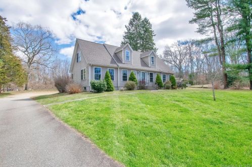 54 Waterhole Rd, Colchester, CT 06415-2323