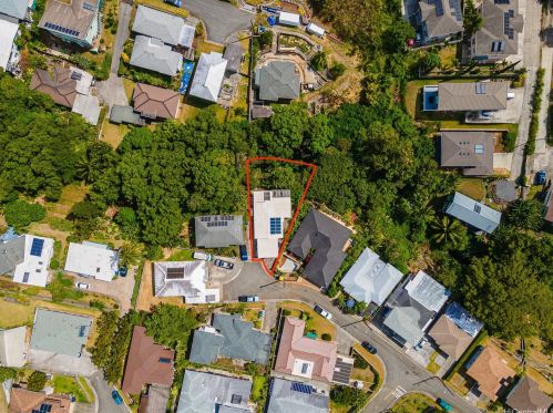 3545 Makanui Pl, Honolulu, HI 96816-3038