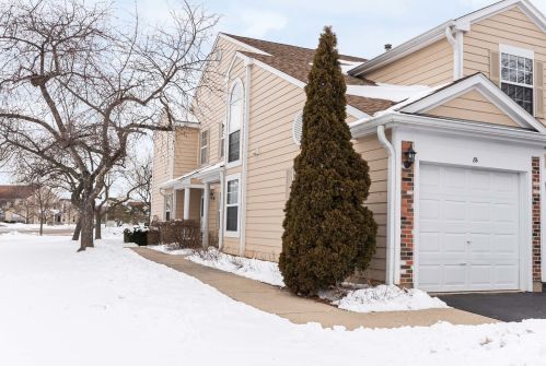 8 Adams Ct, Streamwood, IL 60107-2327