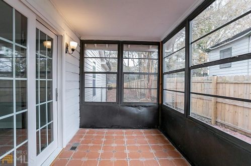 2279 Carver Cir, Atlanta GA  30314-2556 exterior