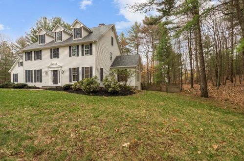 170 Westfield Dr, Warwick, RI 02818-1236