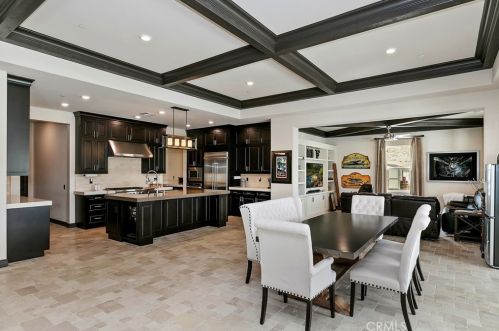 16105 Mariposa Ave, Riverside CA  92504 exterior