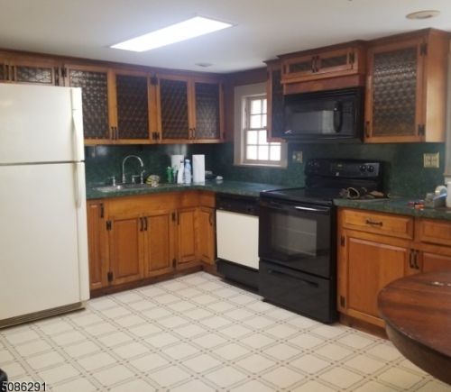 78 Gristmill Rd, Dover NJ  07869-2203 exterior