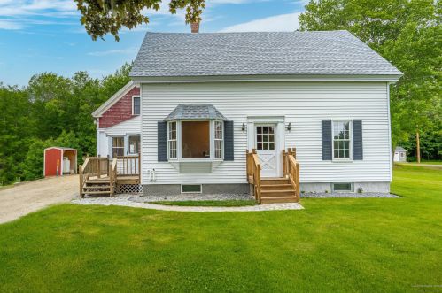 40 Mill St, Lisbon, ME 04250-6810