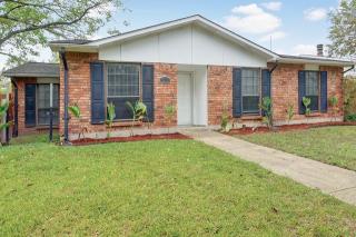 9230 Millwood Dr, Rowlett TX  75088-4410 exterior