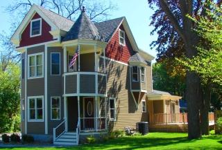 329 Tryon St, Bull Valley, IL 60098-3242