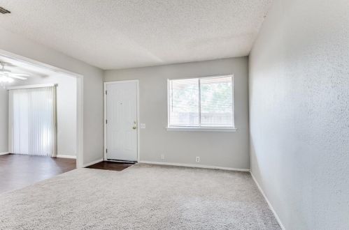 2808 Walnut Hill Ln, Irving TX  75038-5232 exterior