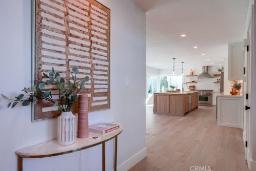 18230 Santa Arabella St, Santa Ana CA  92708-5508 exterior