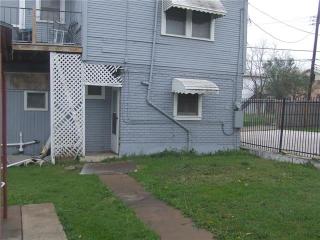 704 Bowie St, Fort Worth TX  76110-3541 exterior