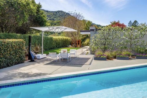 40 Oak Mountain Ct, San Rafael, CA 94903-1038