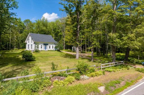 452 Dane Rd, Ctr Harbor, NH 03226-3323