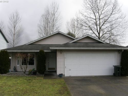 104 Oxford Rd, Longview, WA 98632-5791