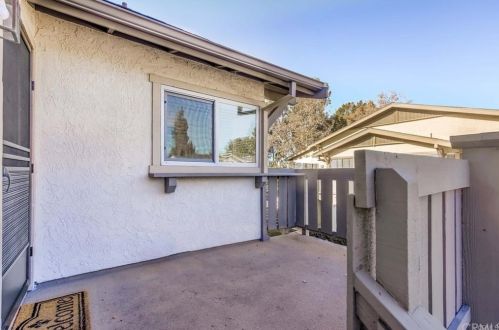 9 Smokestone, Irvine CA  92614-7429 exterior