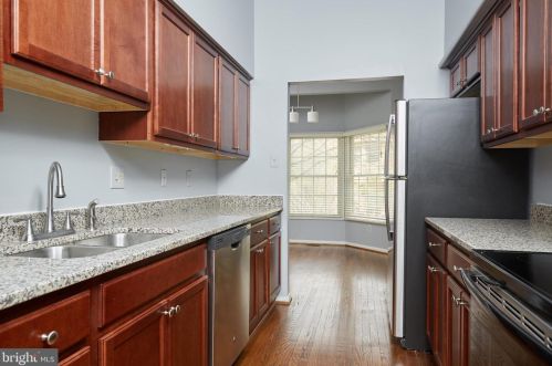 8802 Woodland Dr, Silver Spring MD  20910-2708 exterior