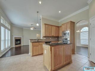 286 Vine St, Morgans Point TX  76513-5690 exterior