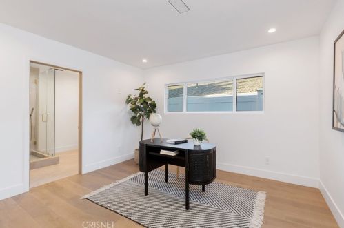 5243 Fulton Ave, Van Nuys CA  91401-5906 exterior
