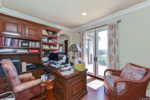 25 Blue Smt, Irvine CA  92603-0168 exterior