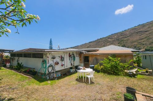 831 Hind Iuka Dr, Honolulu HI  96821-1727 exterior